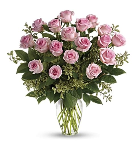 Say somthing sweet. An arrangement by Fine's Flowers. Say somthing sweet. An arrangement by Fine's Flowers.