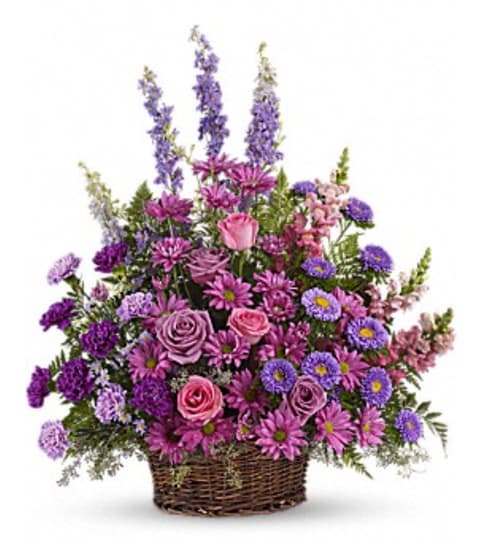 GRACIOUS MEMORIES. An arrangement by Fine's Flowers. GRACIOUS MEMORIES. An arrangement by Fine's Flowers.