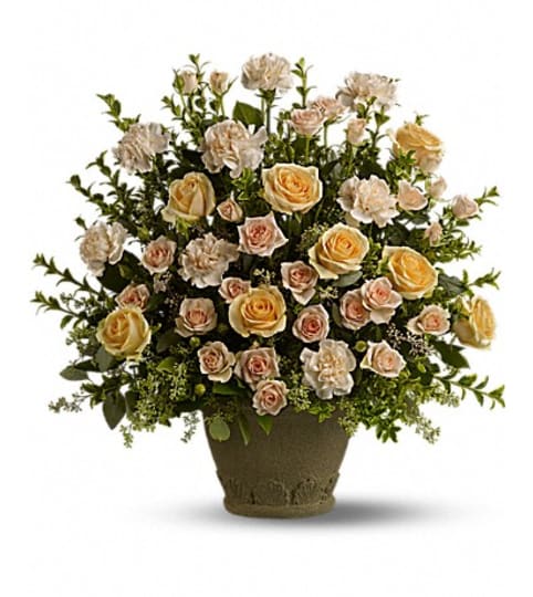 rose rememberance. An arrangement by Fine's Flowers. rose rememberance. An arrangement by Fine's Flowers.